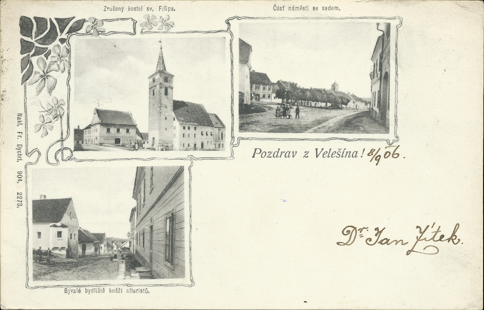 Na oknkov pohlednici popsan a odeslan 8. 9. 1906 je v levm hornm oknku
  radnice a zruen kostel sv. Filipa a Jakuba (ped snenm stechy lodi). V pravm
  hornm oknku je nmst se sadem v doln sti. Za nmstm vykukuje v kostela
  sv. Vclava. V dolnm oknku je star dm s arkem na krakorcovch nosncch.